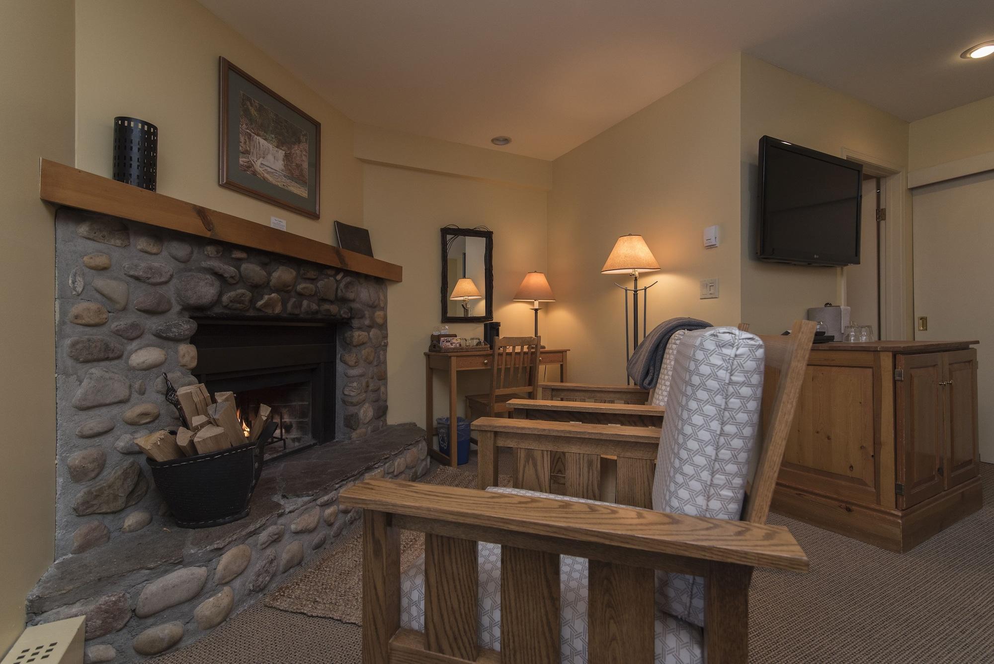 Buffalo Mountain Lodge Banff Zewnętrze zdjęcie